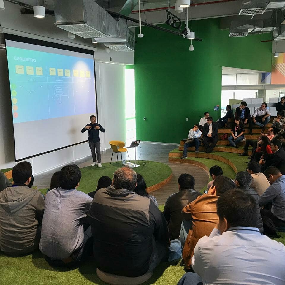 Equipo Makerlab Perú en la Hackathon ENEL 2019